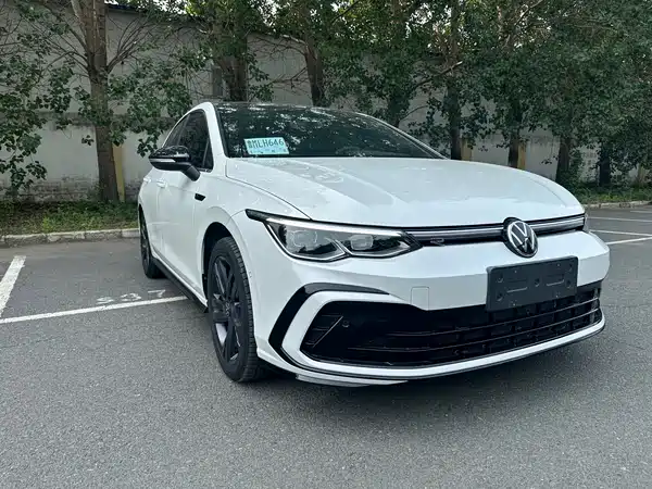 Volkswagen Golf 2023