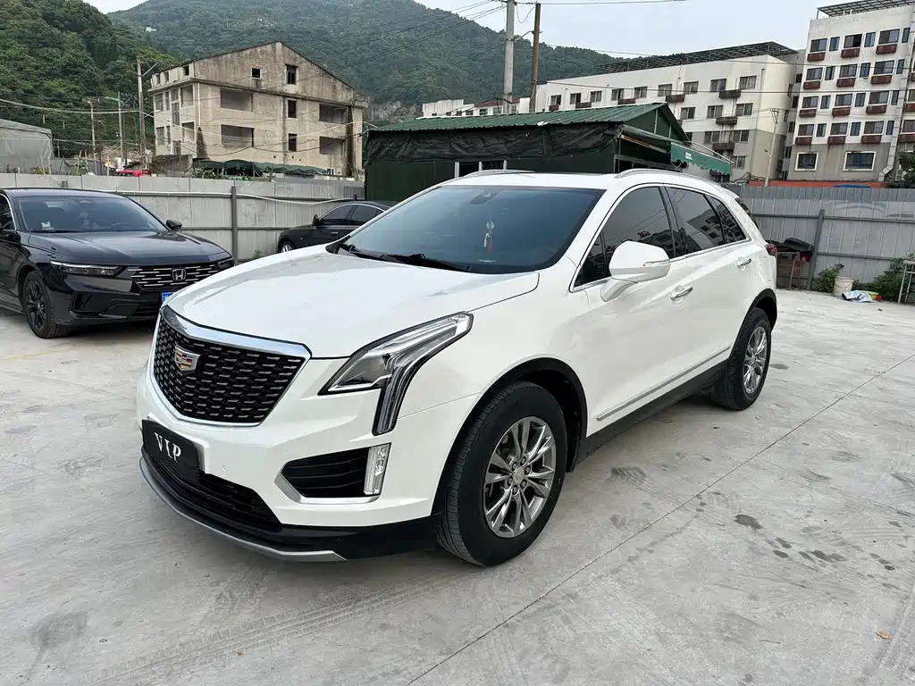 Cadillac XT5 2020 — фото 1