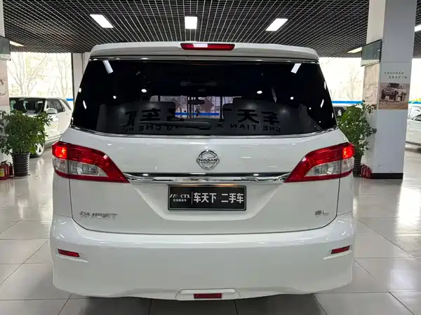Nissan Quest 2015
