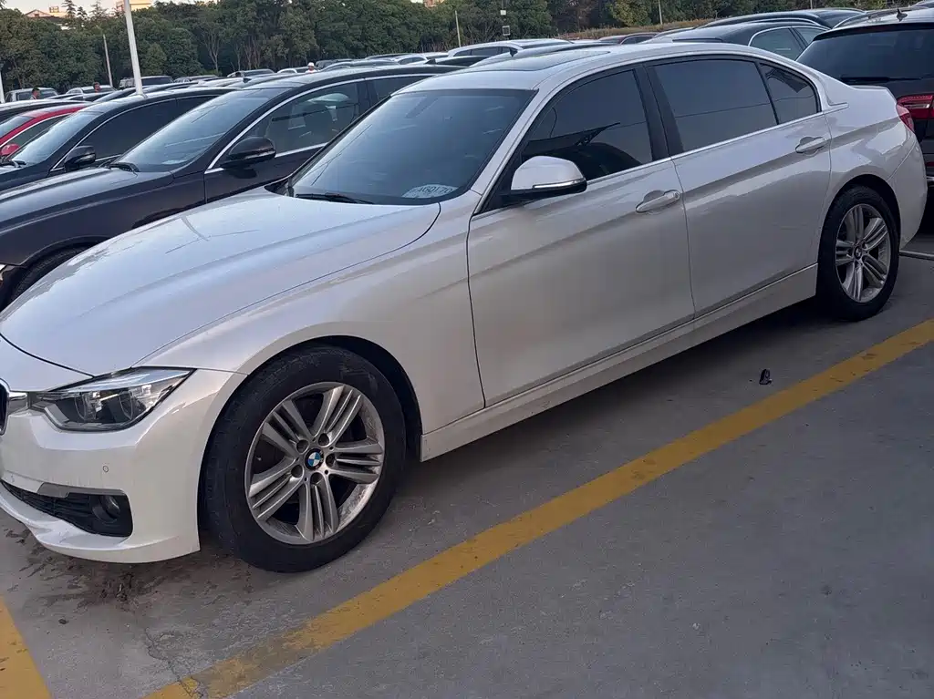 BMW 3 Series 2016 — фото 1