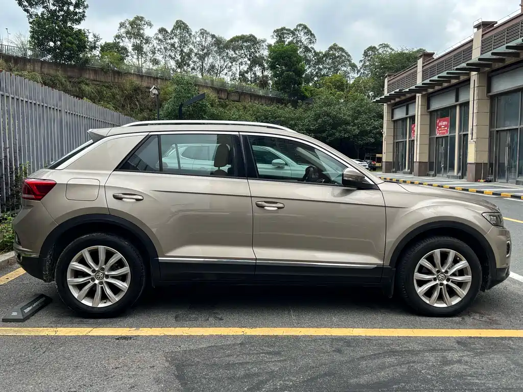 Volkswagen T-Roc 2019