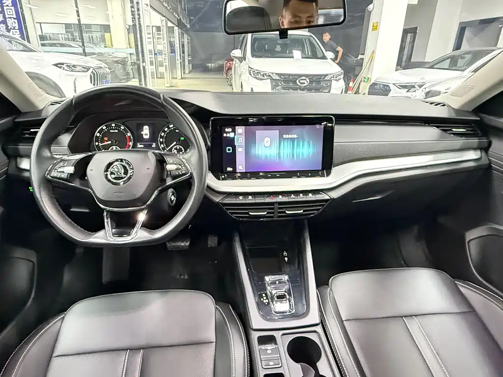 Skoda Octavia 2022 — фото 19