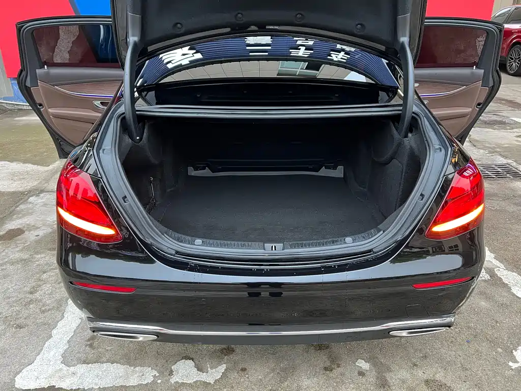 Mercedes-Benz E-Class 2020 — фото 10