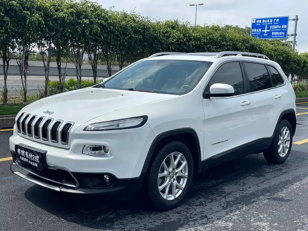 Jeep Cherokee 2018 — фото 1