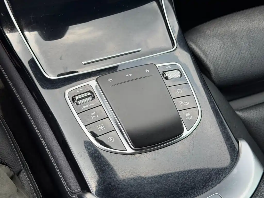 Mercedes-Benz GLC 2020 — фото 19
