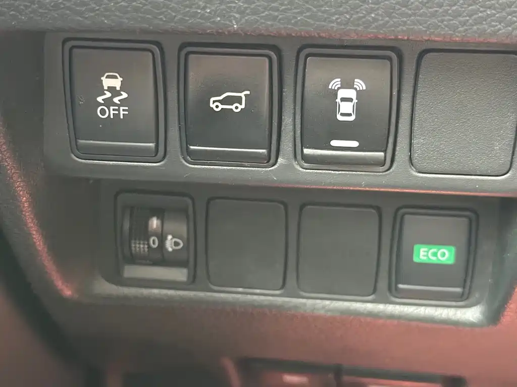 Nissan X-Trail 2018 — фото 12
