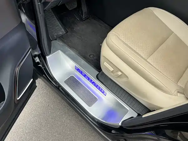 Toyota Alphard 2024