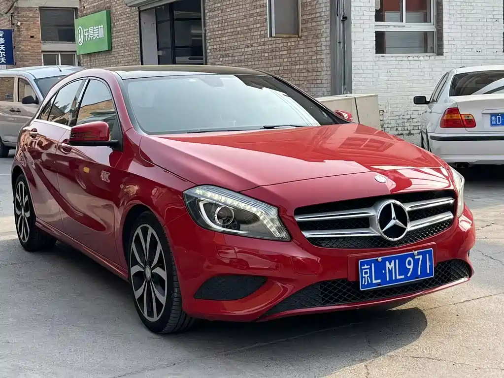 Mercedes-Benz A-Class 2015 — фото 11