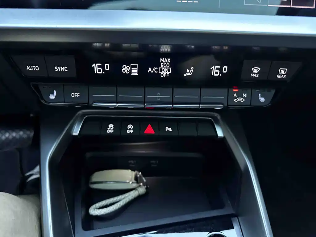 Audi A3 2022 — фото 14