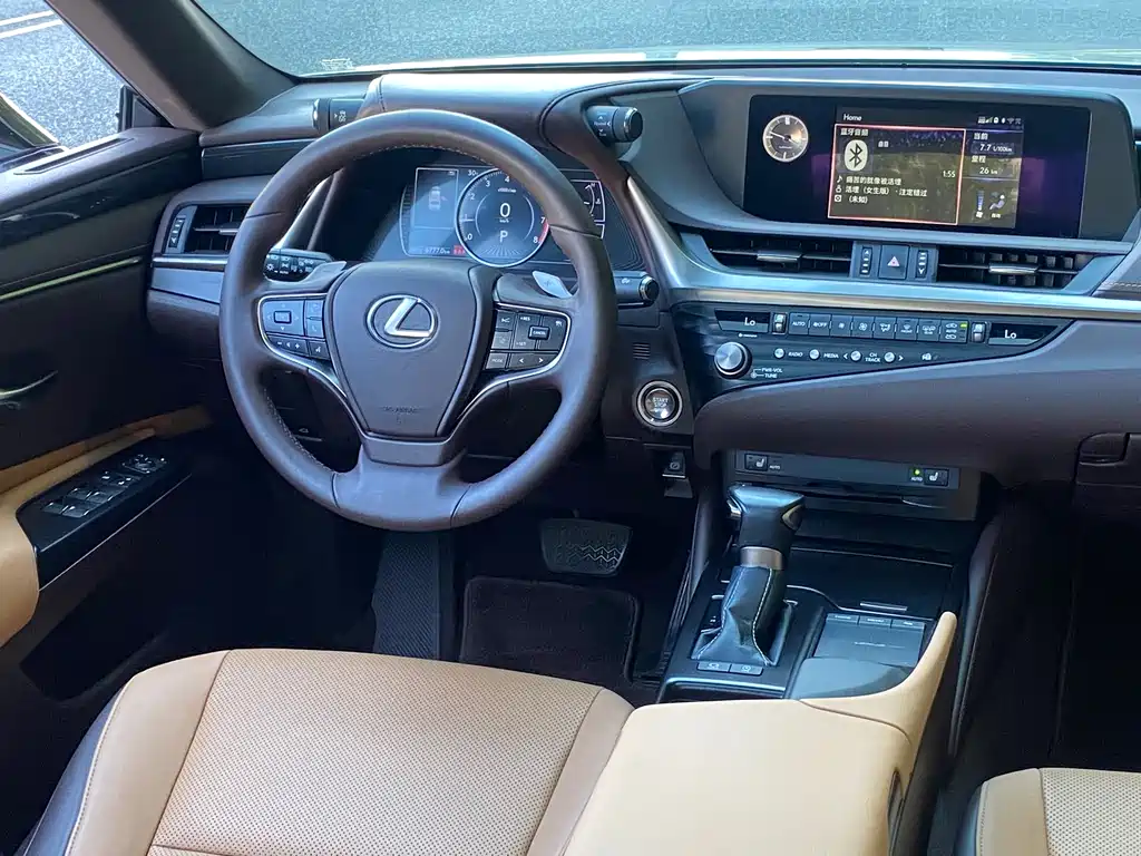 Lexus ES 2021 — фото 12