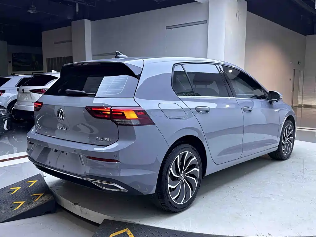 Volkswagen Golf 2022