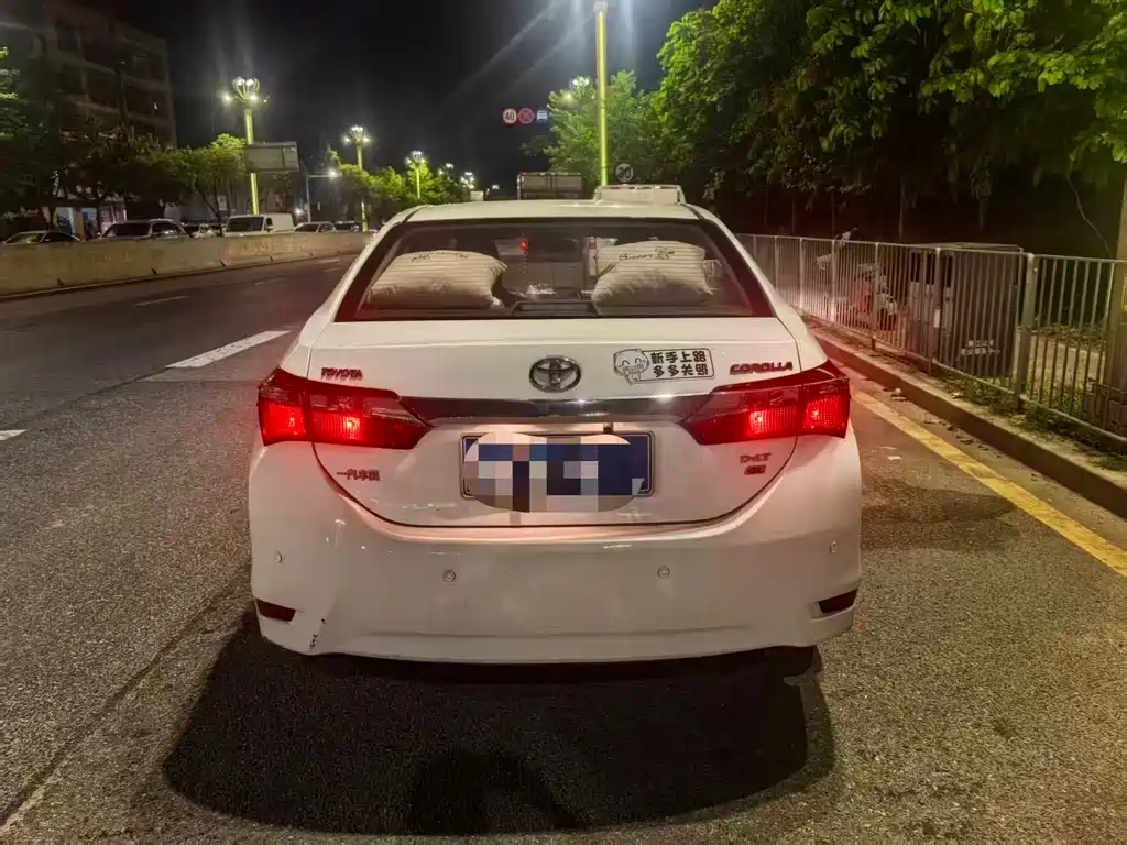 Toyota Corolla 2017 — фото 10