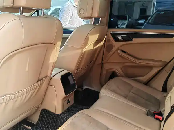 Porsche Macan 2014