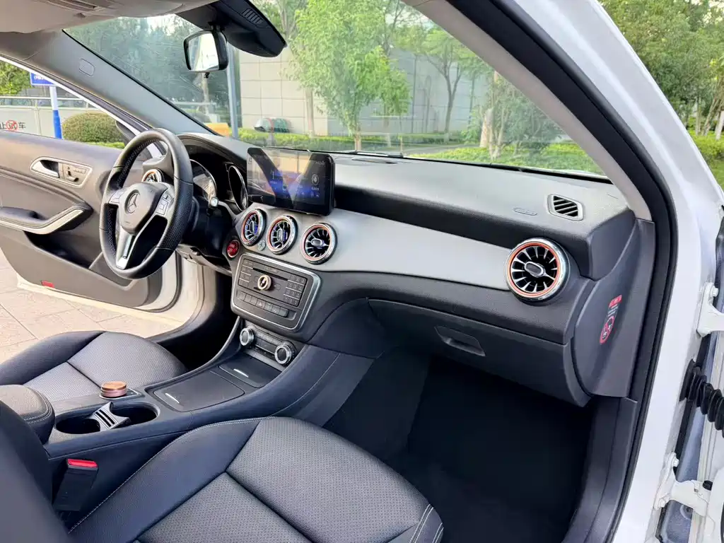 Mercedes-Benz GLA 2016 — фото 10