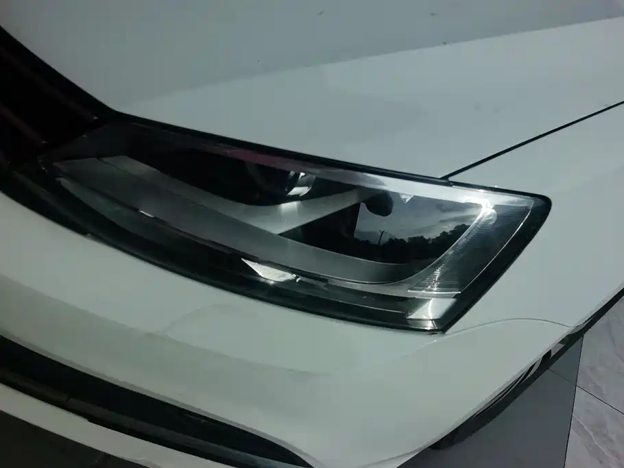 Volkswagen Sagitar 2019