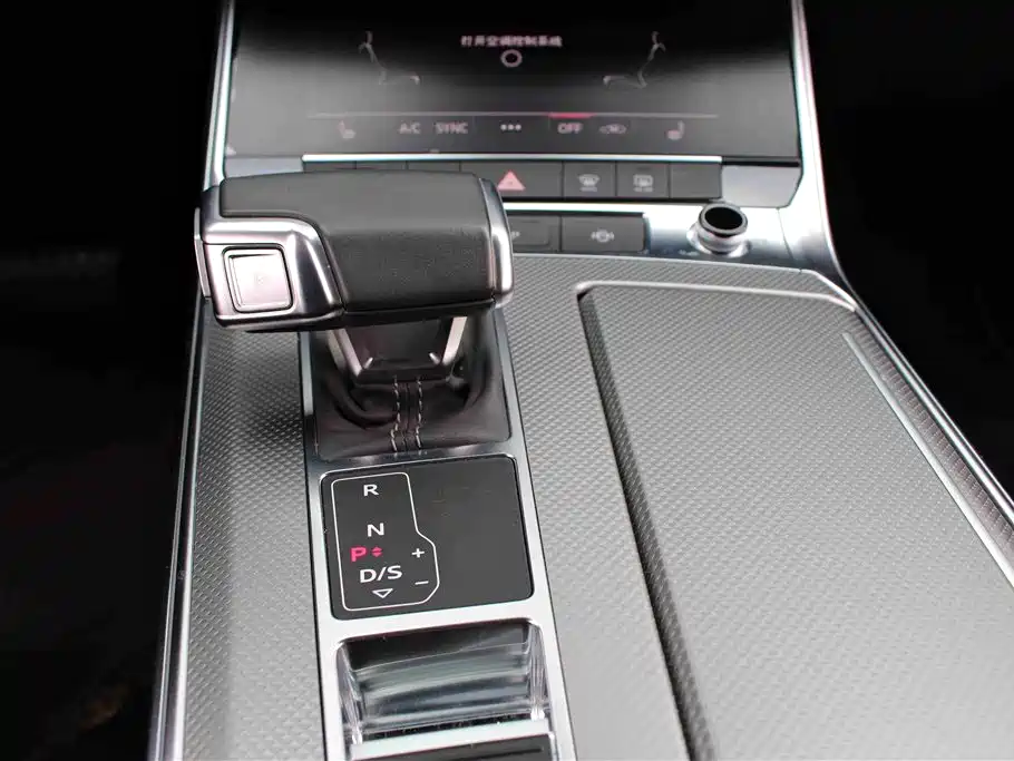Audi A7L 2024 — фото 14