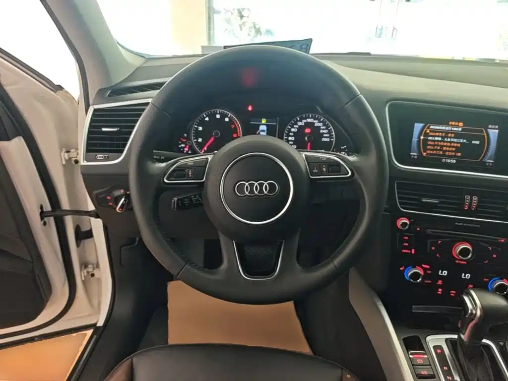 Audi Q5 2018 — фото 11