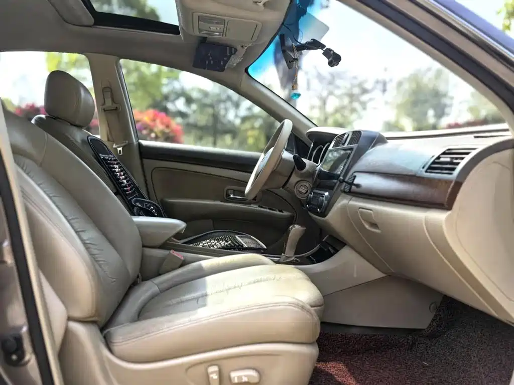 Nissan Sylphy 2010 — фото 24