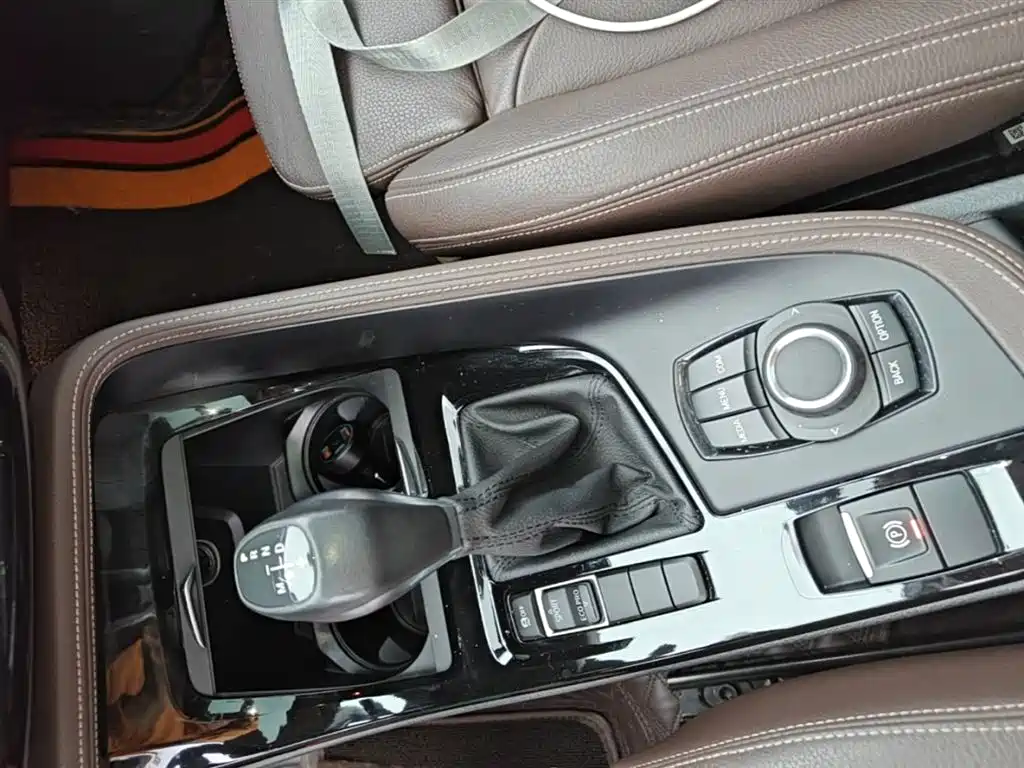 BMW X1 2018 — фото 14