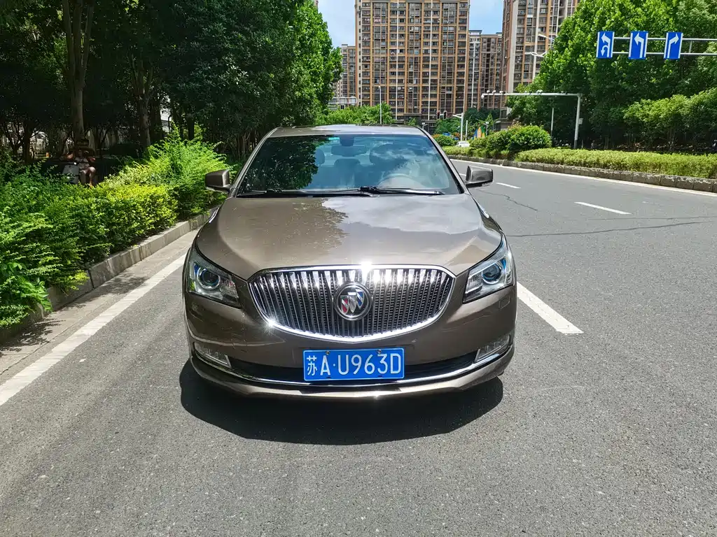 Buick LaCrosse 2015 — фото 1