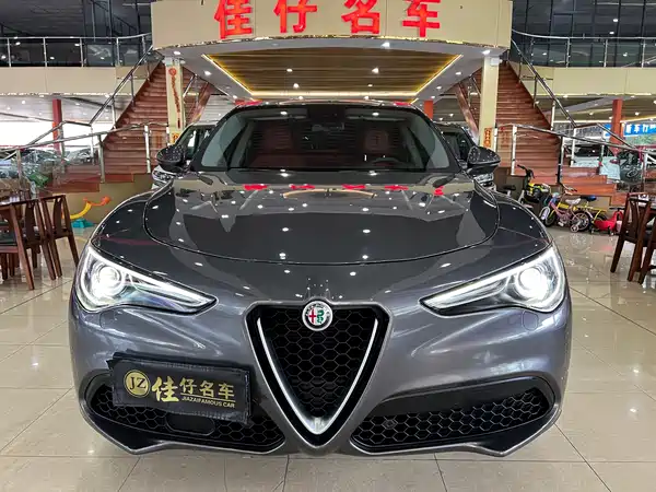 Alfa Romeo Stelvio 2019