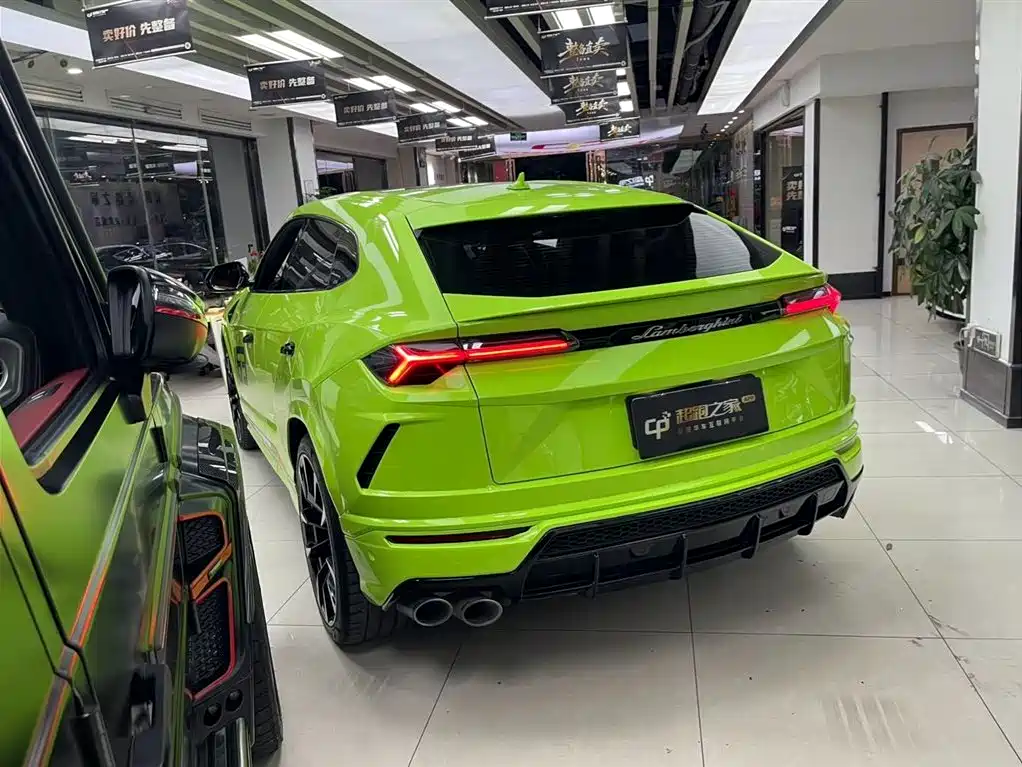 Lamborghini Urus 2020 — фото 8