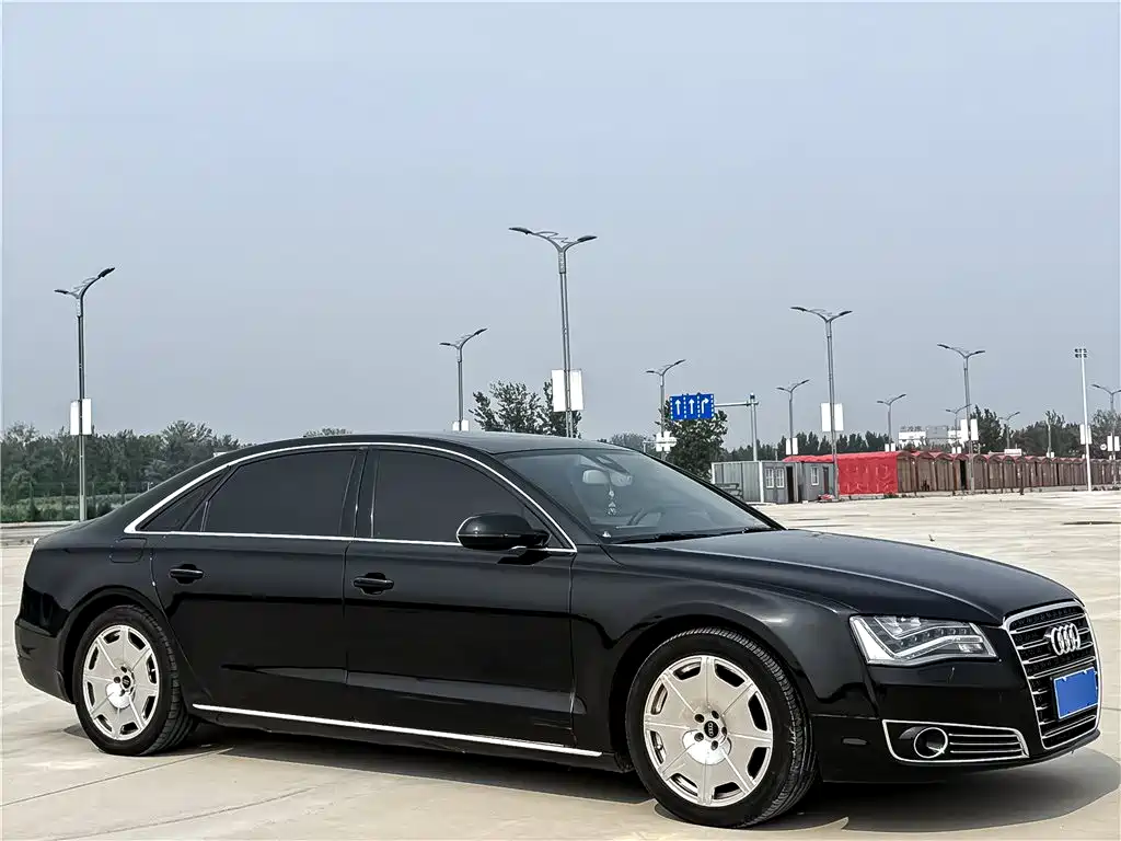 Audi A8 2013