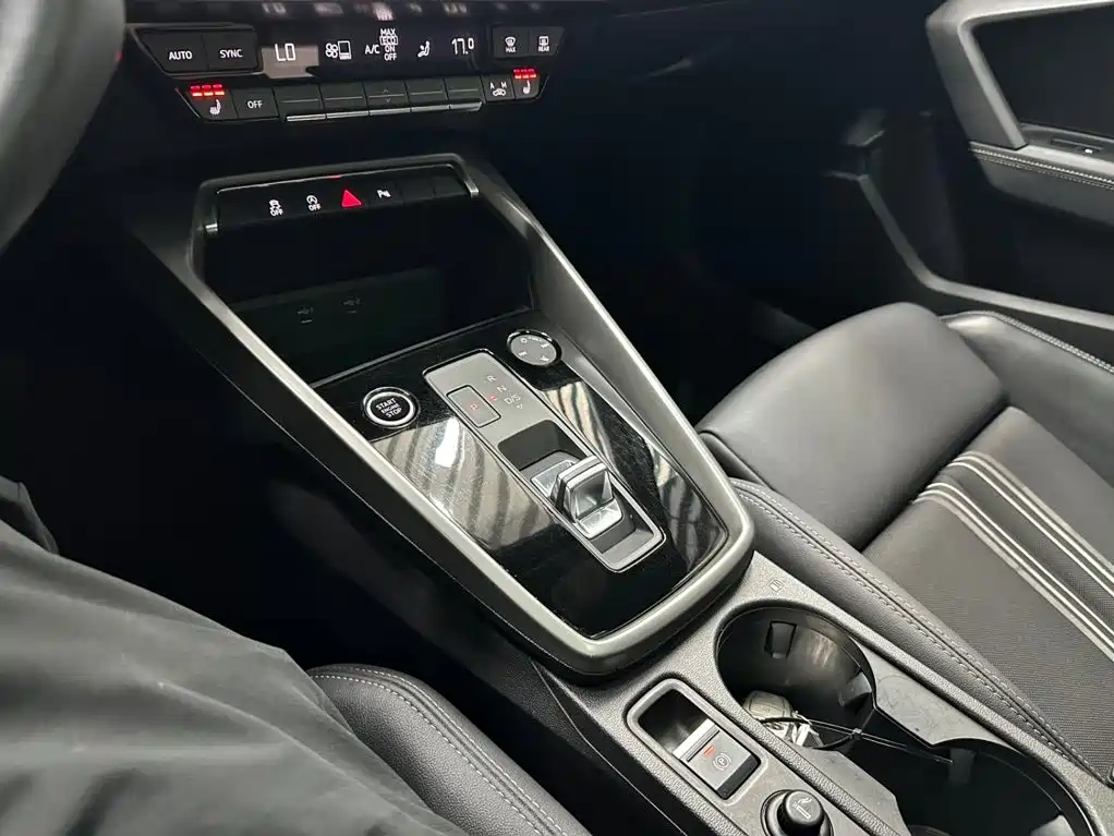 Audi A3 2022 — фото 13