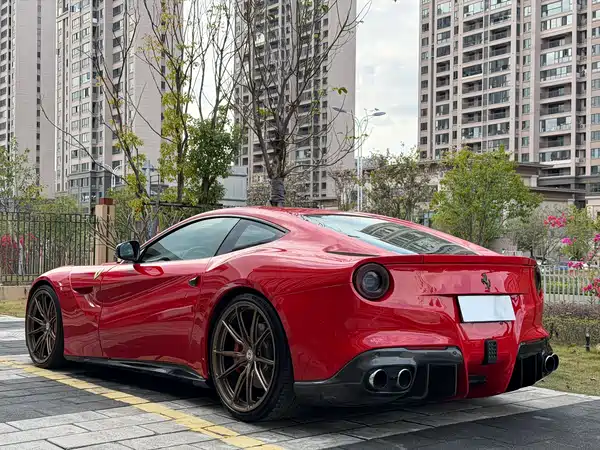 Ferrari F12berlinetta 2013