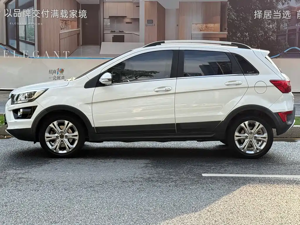 BAIC New Energy EX 2018 — фото 15
