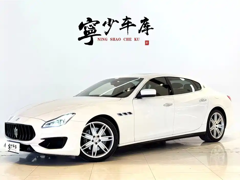 Maserati Quattroporte 2016 — фото 1