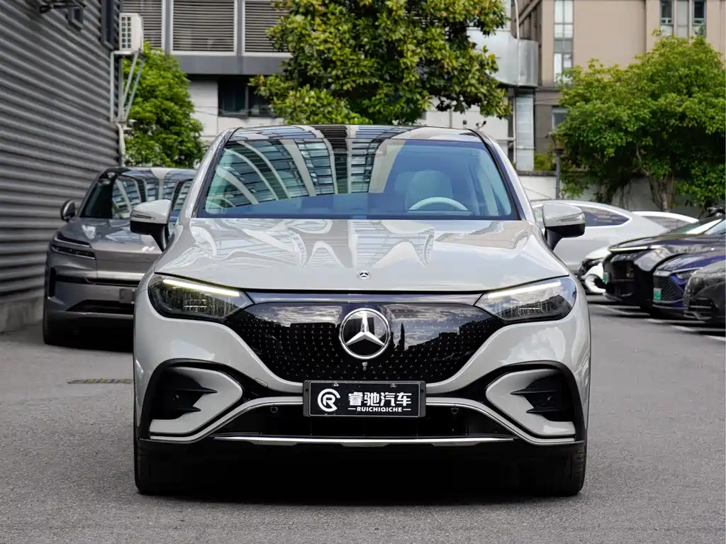 Mercedes-Benz EQE SUV 2025 — фото 2