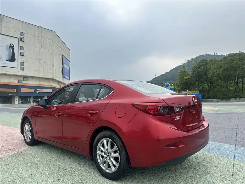 Mazda 3 Axela 2016 — фото 9