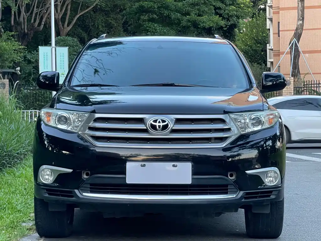 Toyota Highlander 2012 — фото 2