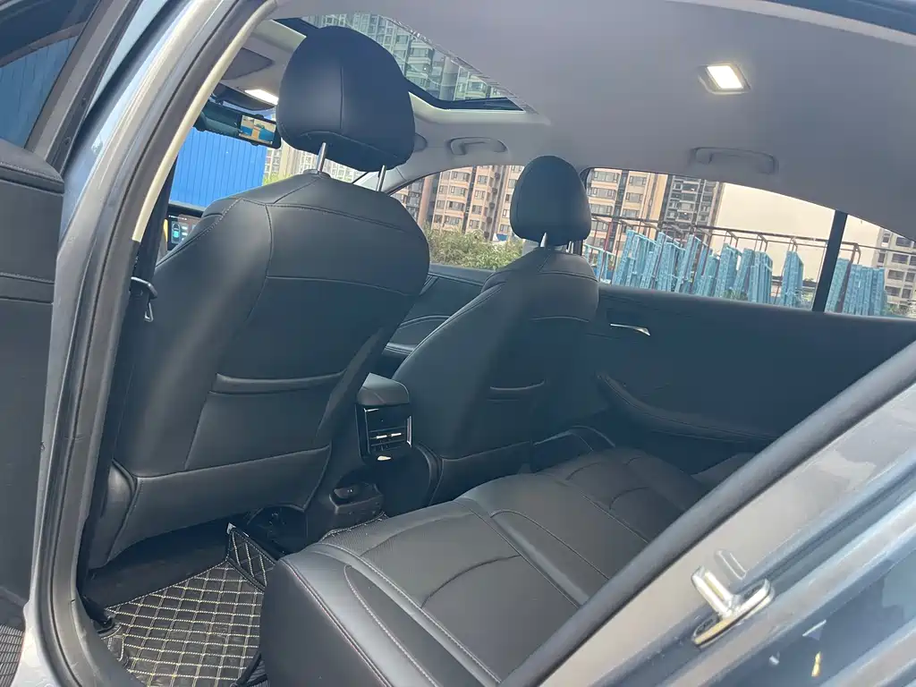 Roewe i5 2025