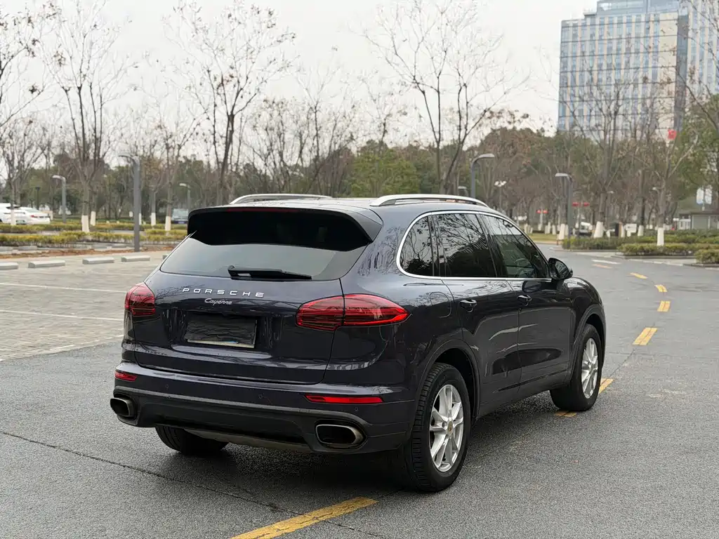 Porsche Cayenne 2016 — фото 14