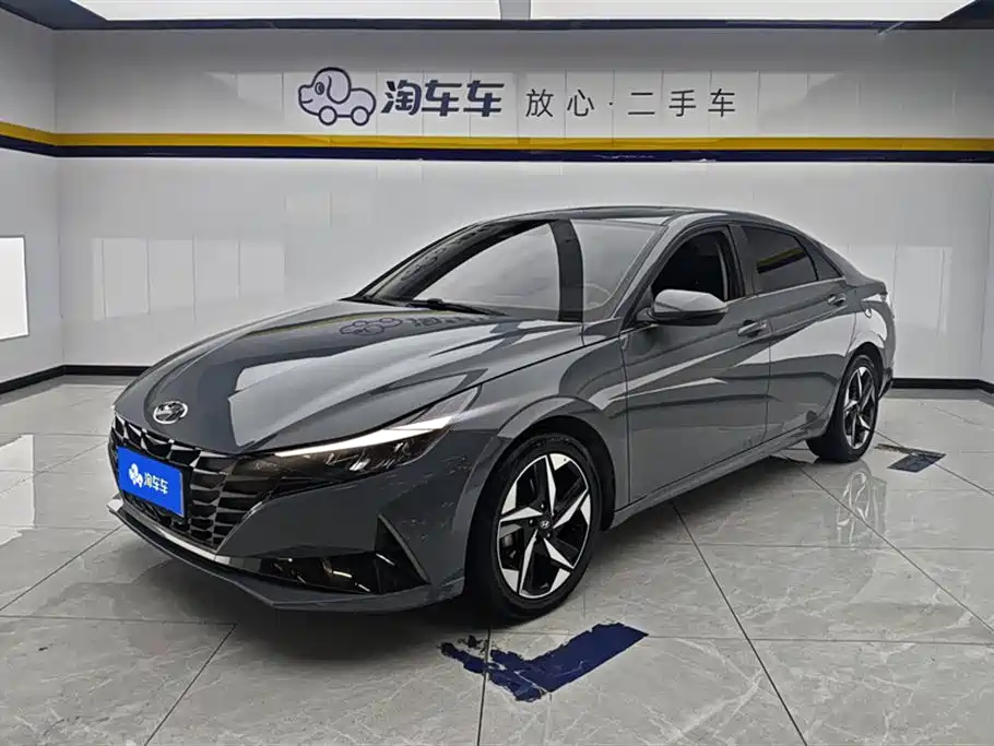 Hyundai Elantra 2021 — фото 1
