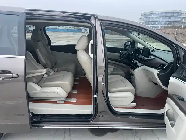 Buick GL8 2023