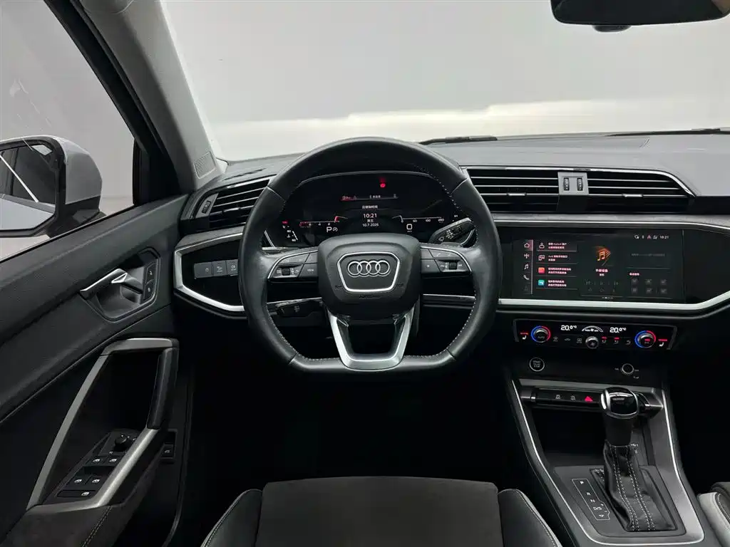 Audi Q3 2022 — фото 12