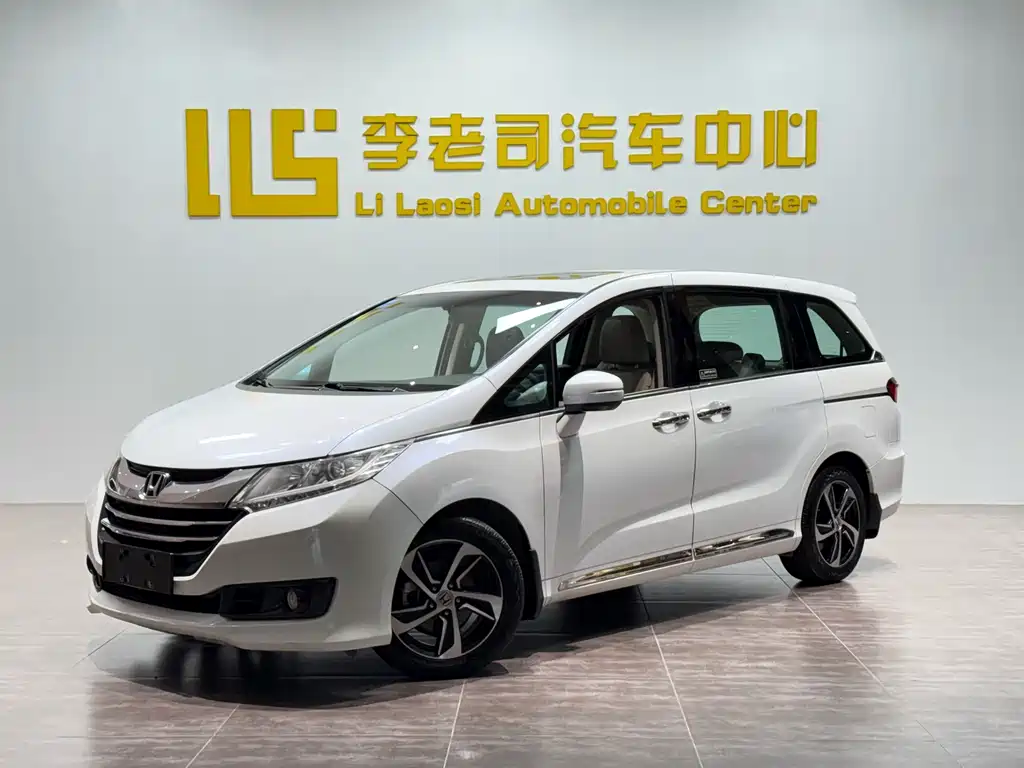 Honda Odyssey 2017 — фото 1