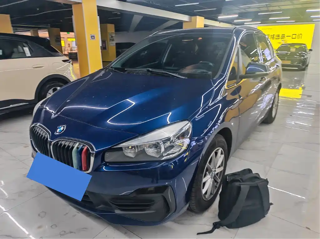 BMW 2 Series Station Wagon 2018 — фото 1