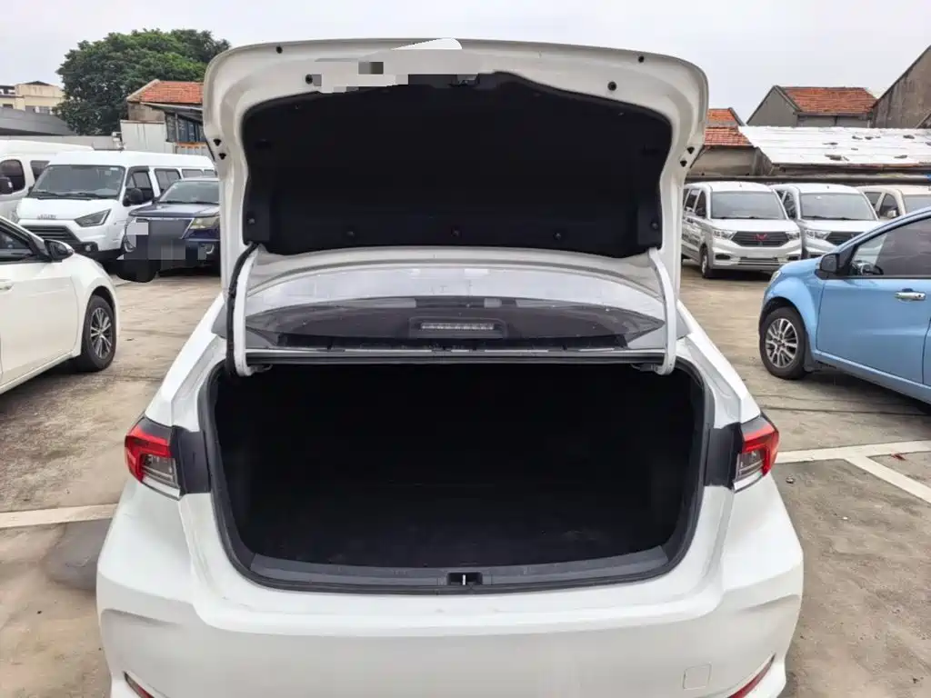 Toyota Corolla 2023 — фото 19