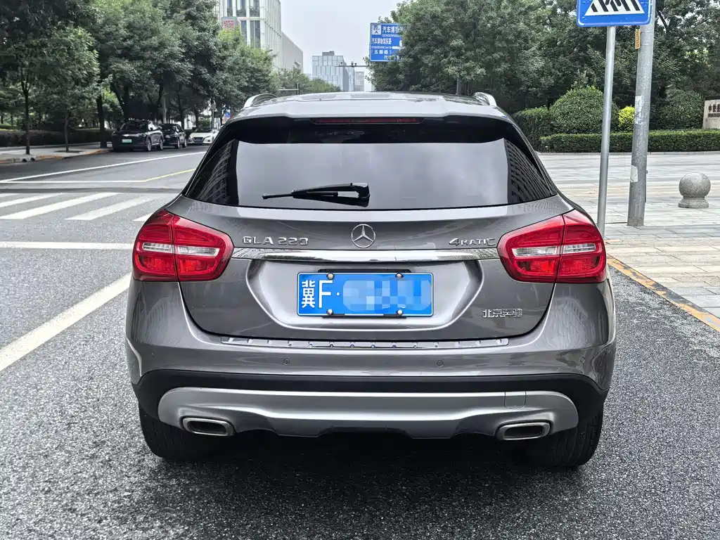 Mercedes-Benz GLA 2015