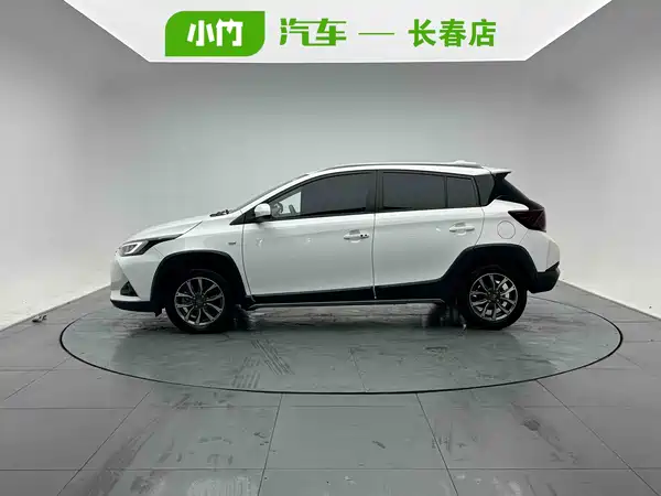 Toyota Yaris L 2023