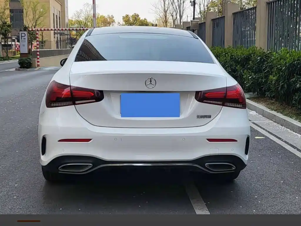 Mercedes-Benz A-Class 2019 — фото 10