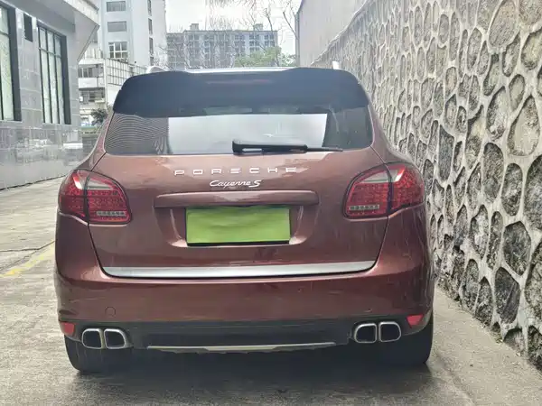 Porsche Cayenne 2011