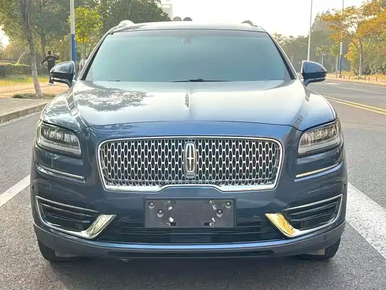 Lincoln Nautilus 2020