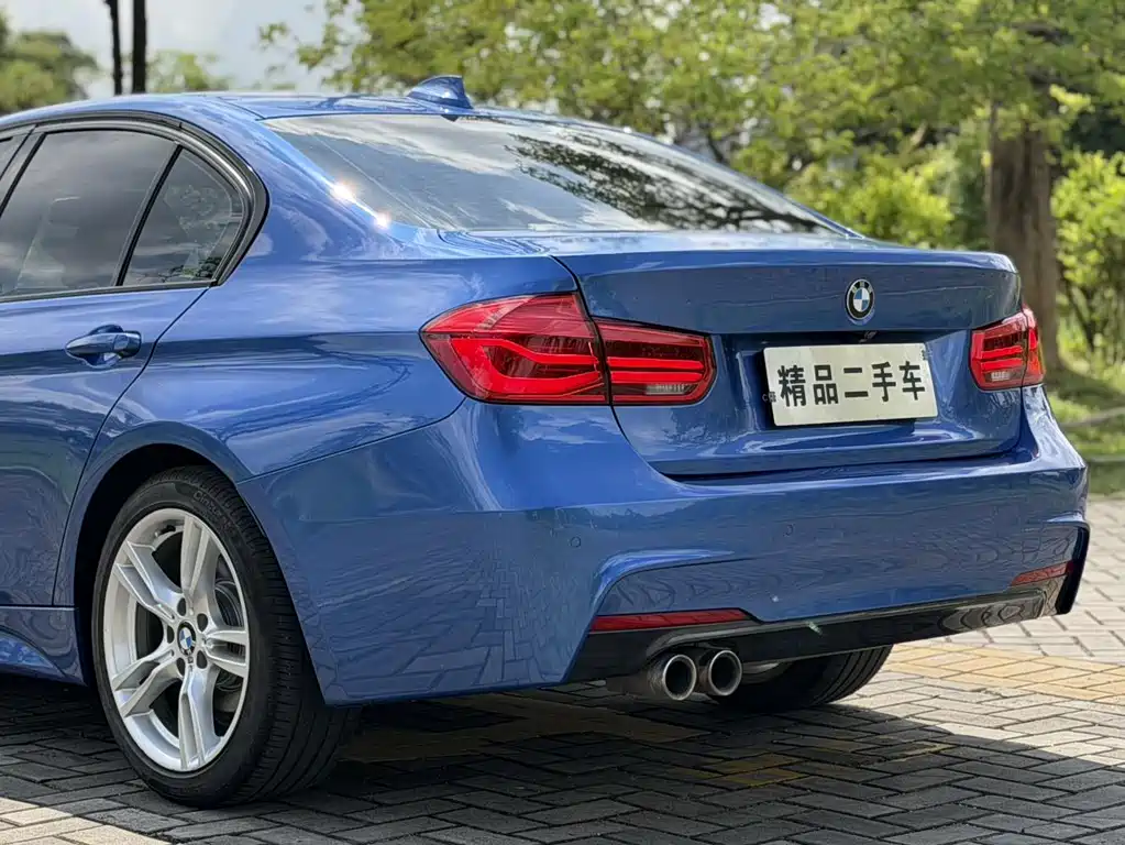 BMW 3 Series 2019 — фото 19