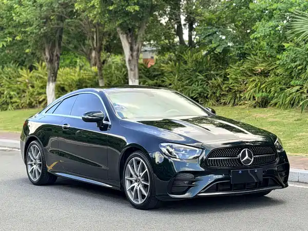 Mercedes-Benz E-Class 2022