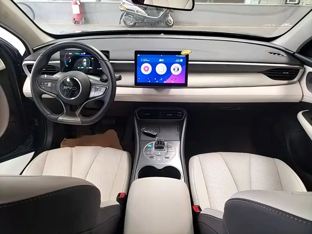 BYD Seal 05 DM-i 2025 — фото 6